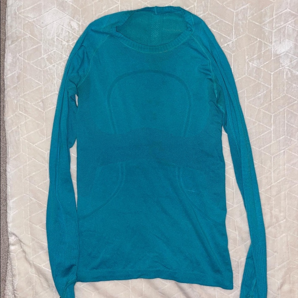 Lulu lemon top